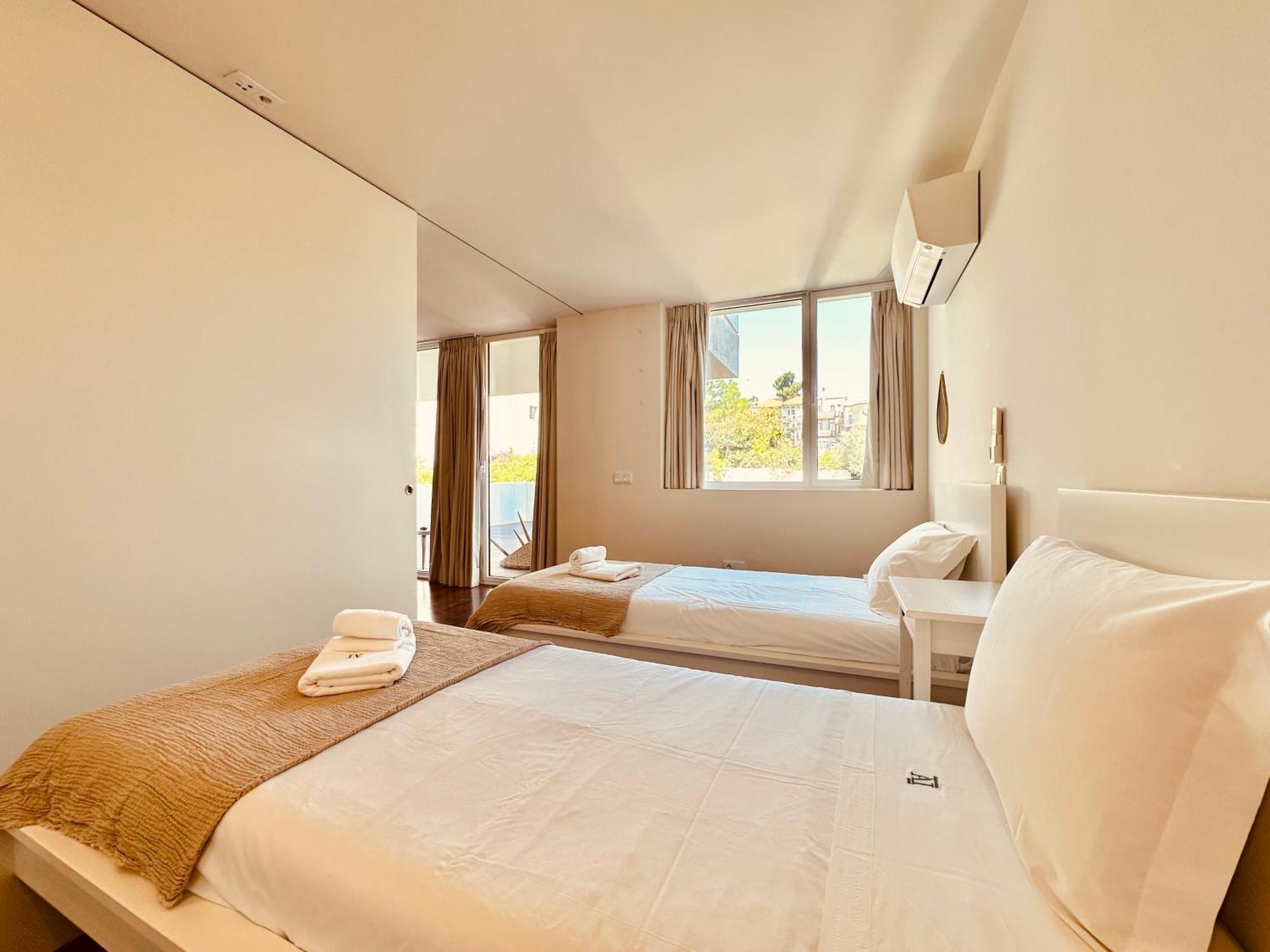 Apartment Bombarda 250 E *